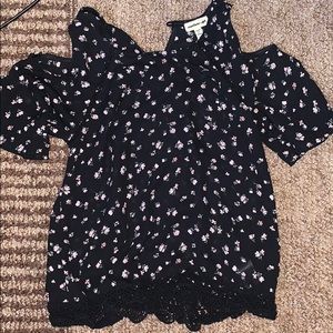 Open shoulder dressy top